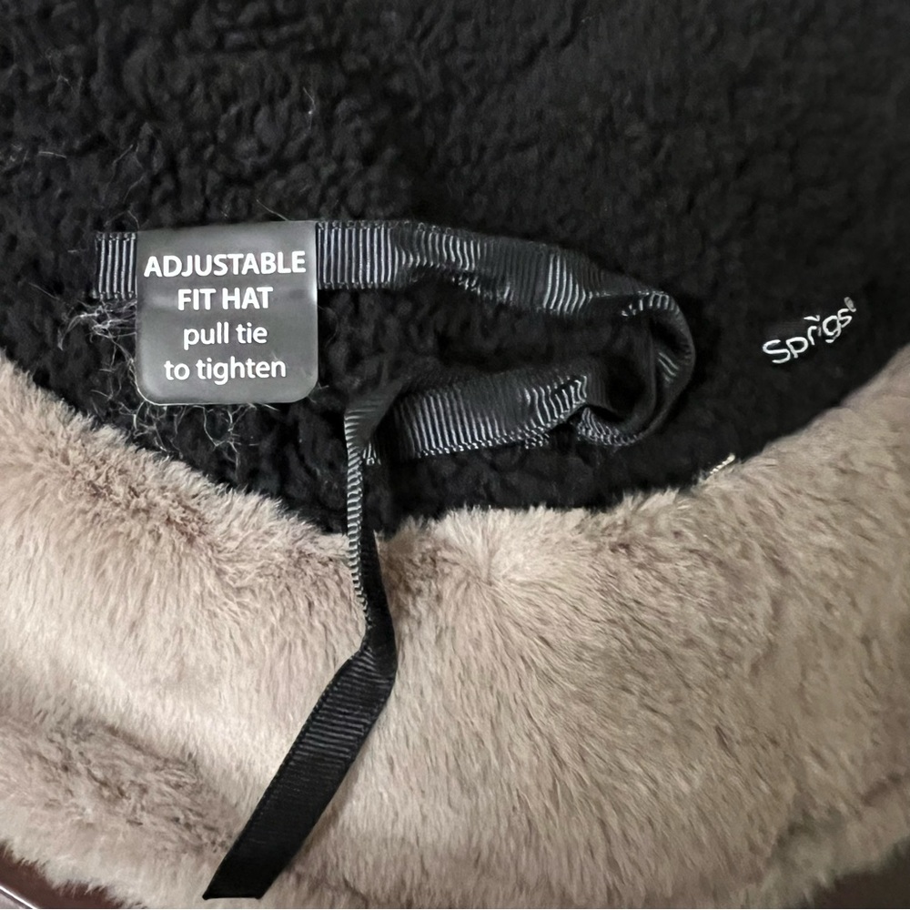 Sprigs Reversible Faux Fur and Sherpa Bucket Hat Black/mocha adjustable NWT - Picture 4 of 9